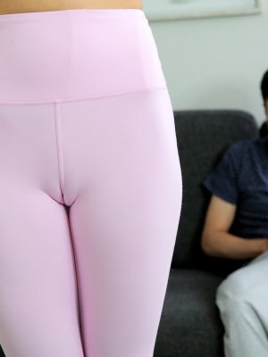 Отбросил сомнения и жестко выеб спортивную девушку своего однокурсника