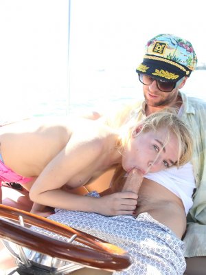 Любишь яхту катать люби и глубоко хуй сосать