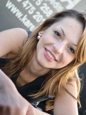 За отсос и секс в пизду без презика заплачу пару сотен баксов