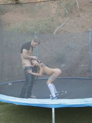 За непобритую пизду я трахну твою сраку и спущу в рот сперму