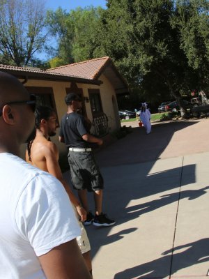 Черные парни из гетто кончают на лицо молоденькой белой сучки