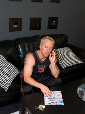 Грубый трах милфы Kelly Madison куда эффективнее йоги