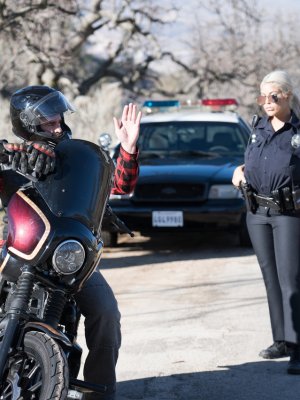 Отменю арест если классно выебешь в письку и доведешь до оргазма