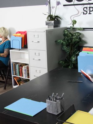 Медсестра Дарси Тайлер помогла лысому из Бразерс сдать сперму в банк