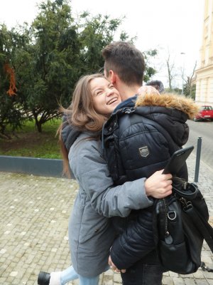 Русская студентка снимает джинсы для секса в пизду на кухне