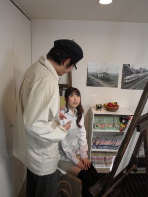 Волосатая художница трахается с натурщиком