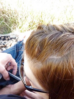 Кончил в рот русской девушки после минета на улице без презерватива