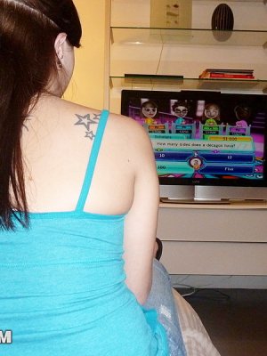 Русская баба глубоко отсосала хуй парня в домашнем порно фото от первого лица